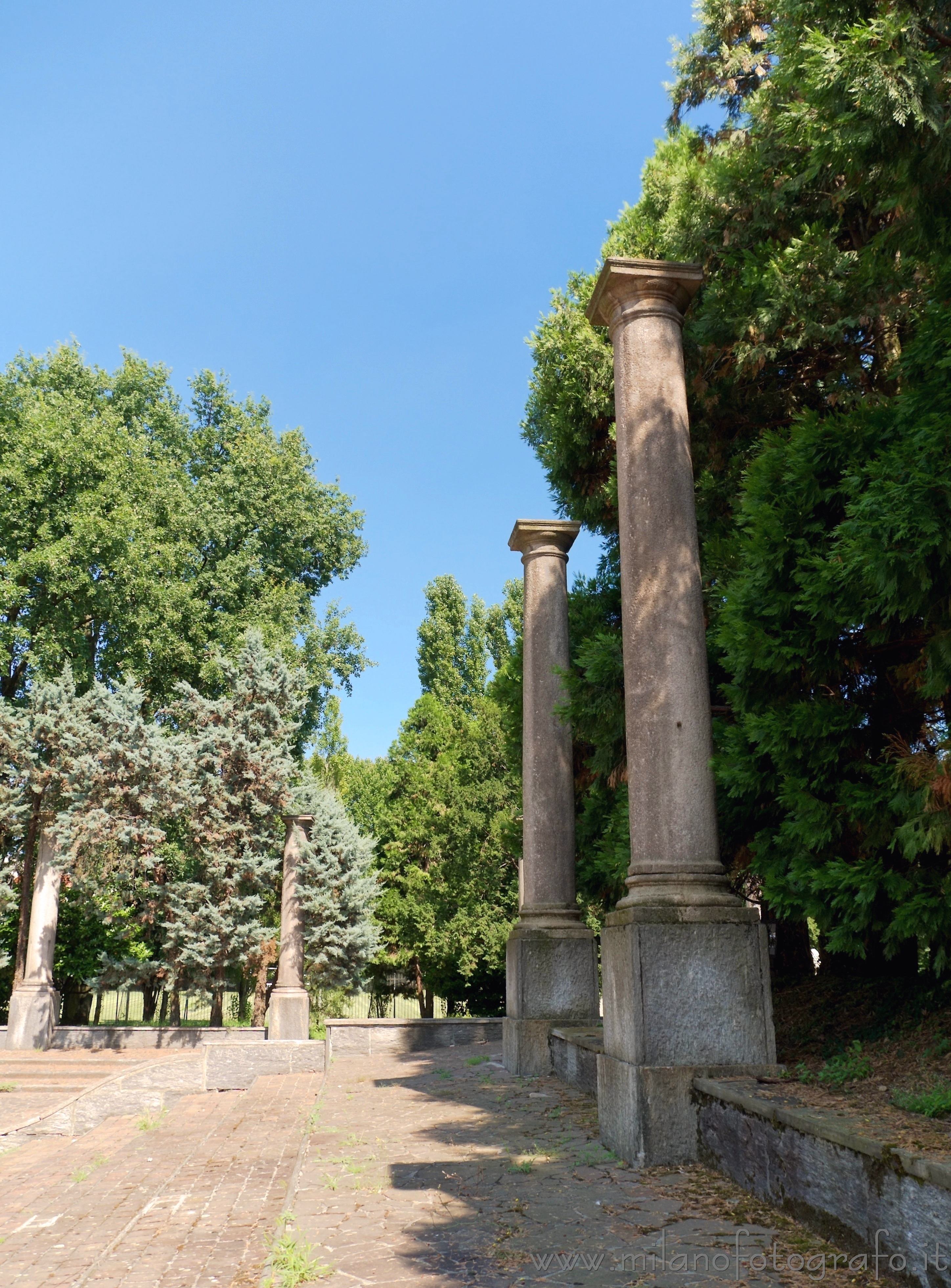 Milano - Dettaglio del parco posteriore di Villa Clerici in Niguarda